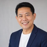 คุณพิเชษฐ์ เจ้าของโรงงานเฟอร์นิเจอร์ อ.หางดง เชียงใหม่