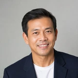 คุณสมชาย เจ้าของกิจการรับเหมาก่อสร้าง อำเภอแม่ริม