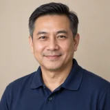 คุณศุภชัย ผู้จัดการบริษัทขนส่งและคลังสินค้า อำเภอเชียงของ