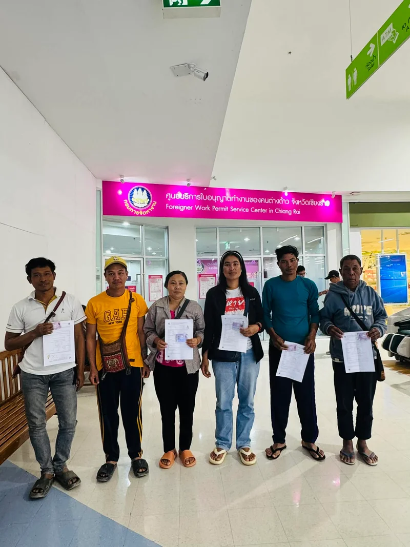 ถ่ายรูปใบอนุญาตทำงานแรงงานต่างด้าว เชียงราย 3
